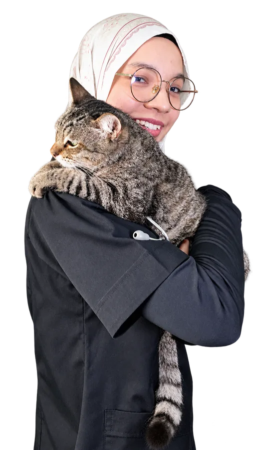 Dr. Nur Khaliesah memeluk kucing